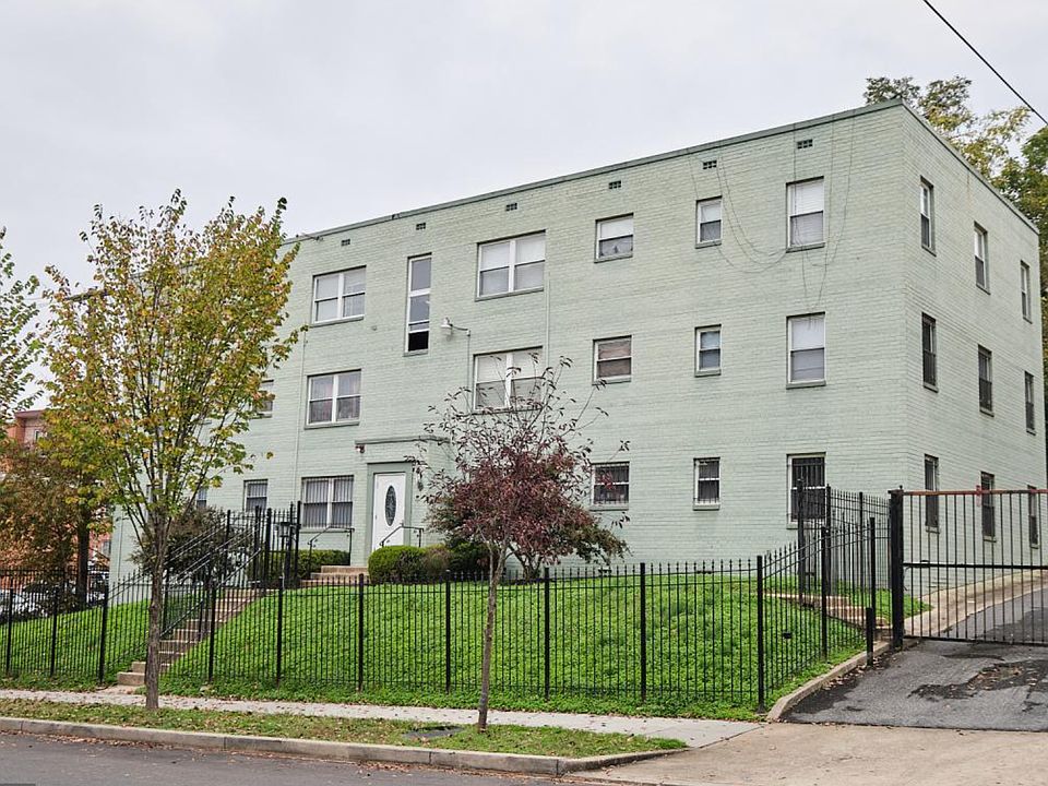 1st image of 4800 C St SE #30
