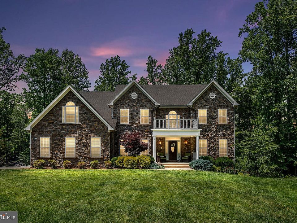1st image of 63 Alderwood Dr