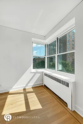Sold by Cooper & Cooper Real Estate | media 18