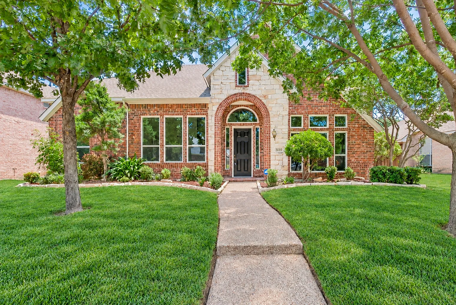 5 bed, 3.5 bath, 3342 sqft, $3,750 — Photo 1