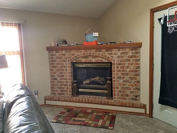 3rd image of 1320 N B St