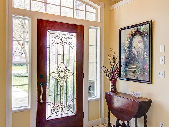 4th image of 1748 GREENRIDGE Circle