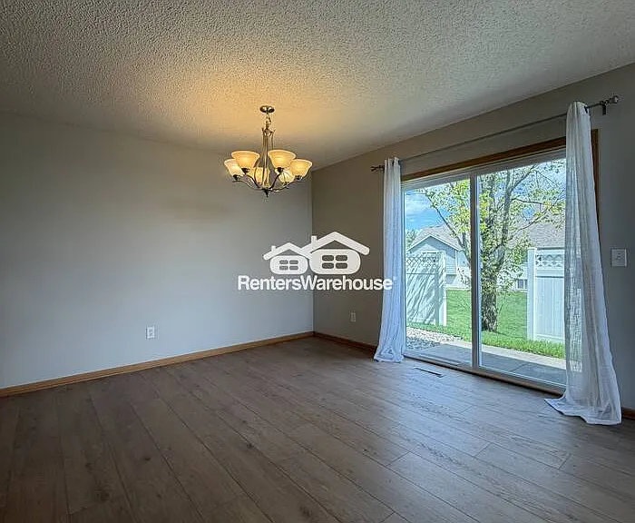 2489 Yellowstone Dr — Photo 8