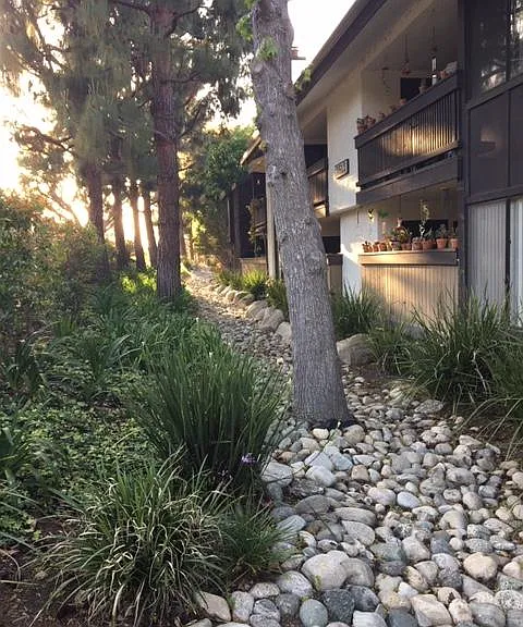 E Willow St — Photo 34
