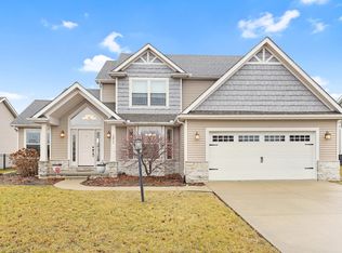 1203 Declaration Dr, Savoy, IL 61874