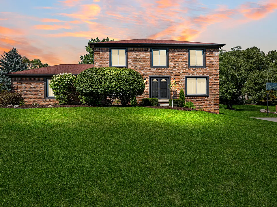 38636 Rutgers Dr