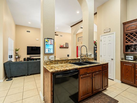 5th image of 538 Quail Creek Dr