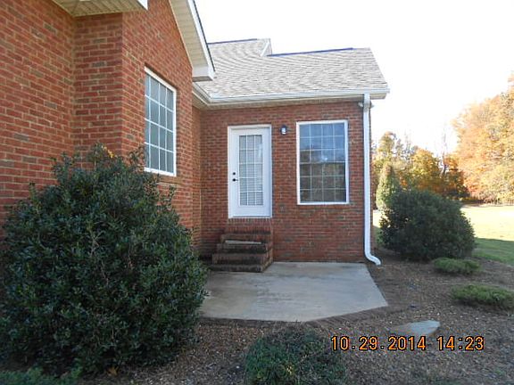 5th image of 625 Sherman Dr