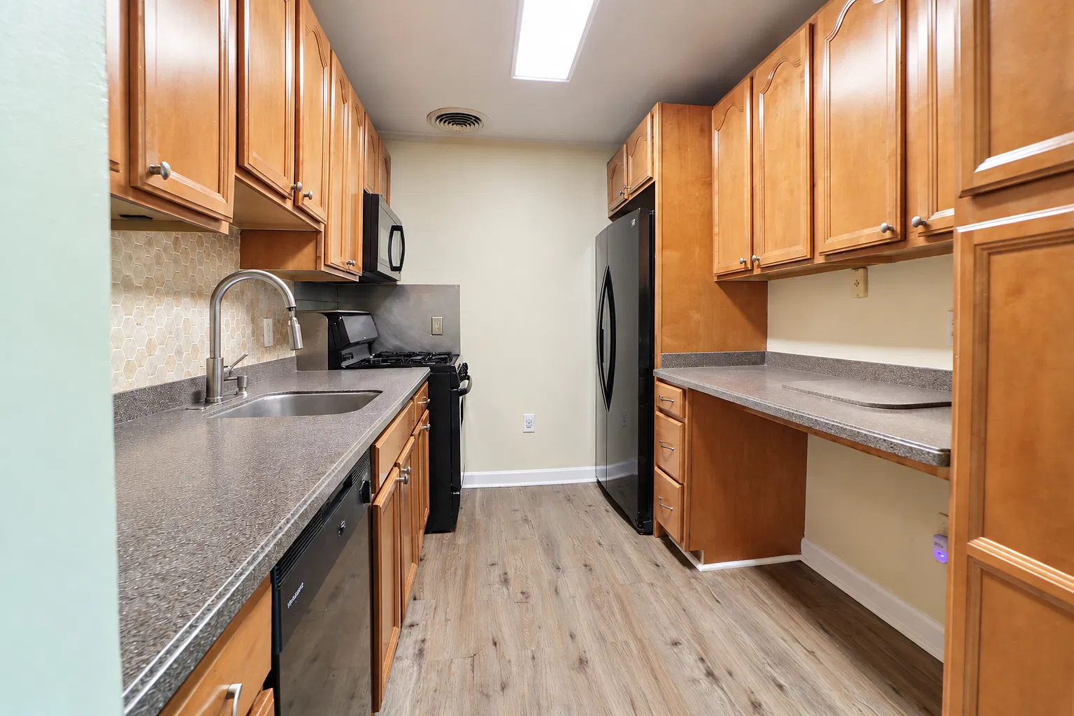 Hardy 5201 Newton 202 - 1 — Photo 2