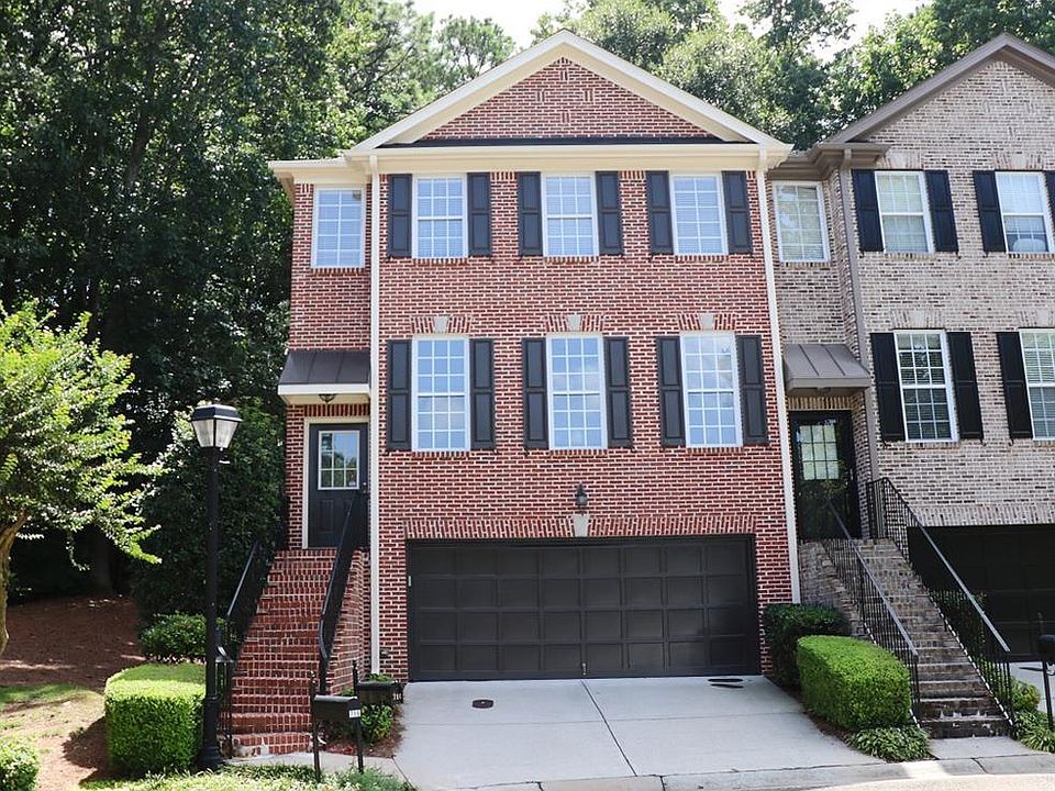 1st image of 714 Surrey Park Pl SE
