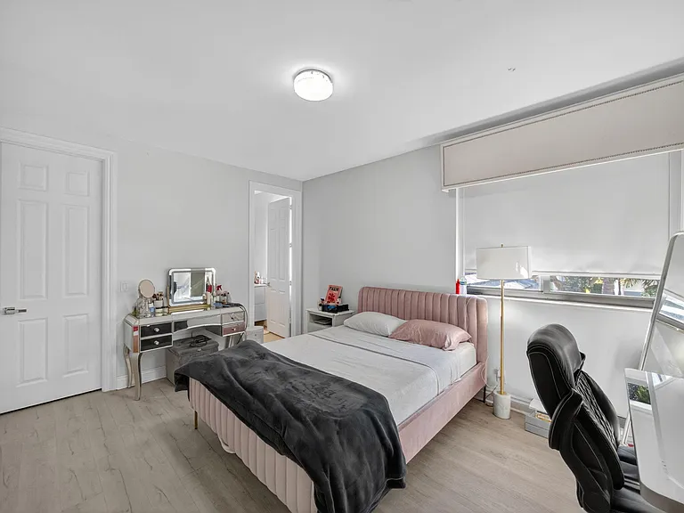 125 Pembroke Dr — Photo 10