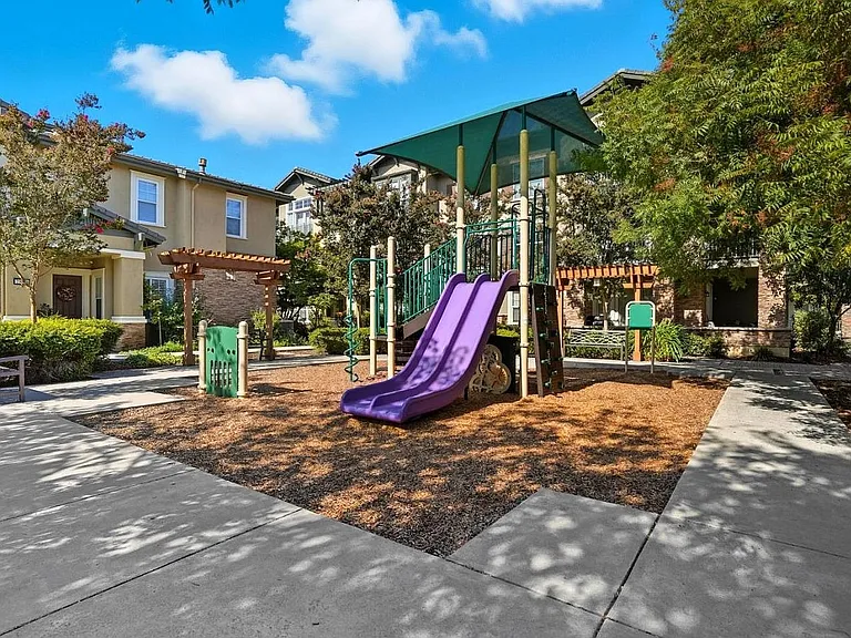 2881 Meridian Ave #106 — Photo 33