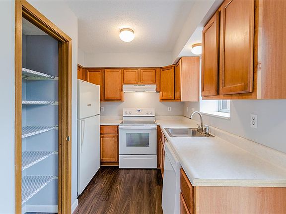 5th image of 10561 Silkwood Ct
