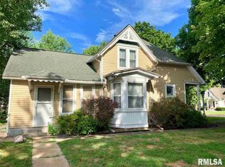 926 State St, Pekin, IL 61554