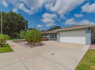 1340 Hales Hollow Dr, Dunedin, FL 34698