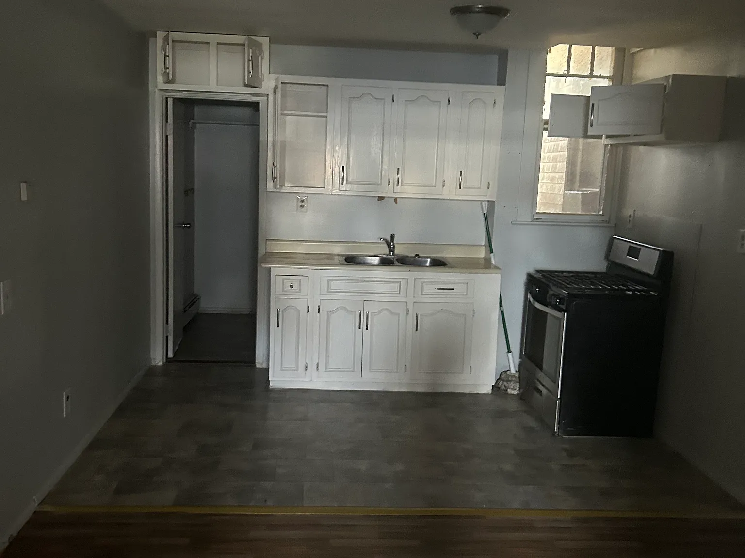 245 Hollywood Ave — Photo 3