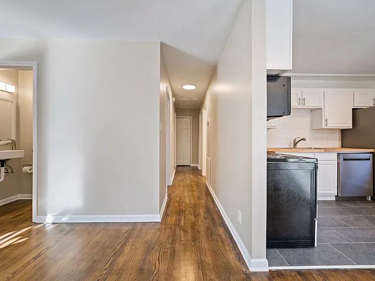 213 Barnes St — Photo 12