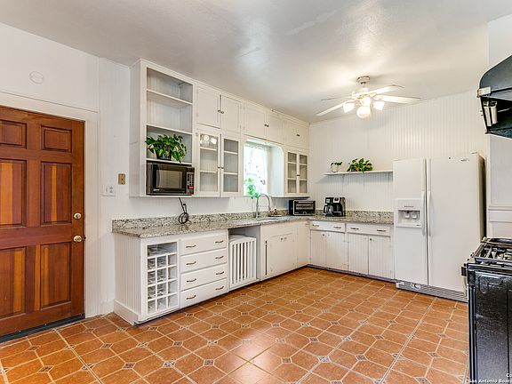 4th image of 1537 W MAGNOLIA AVE