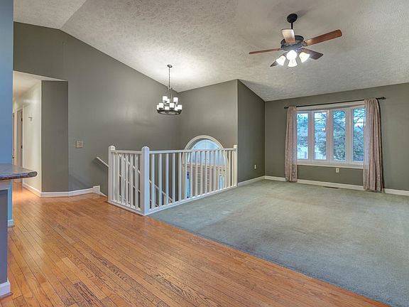 5th image of 535 Capitol Way