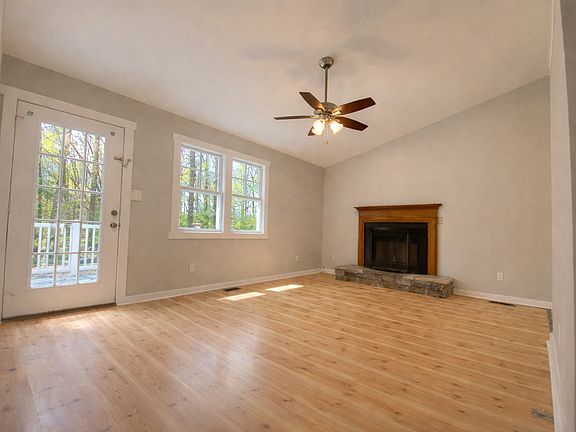 2nd image of 5225 New Oak St