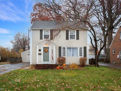 545 Oakmoor Rd, Bay Village, OH, 44140