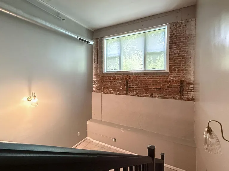 1302 W Cumberland Street — Photo 30