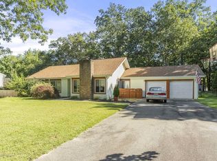 4 Oxford Rd, Jackson, NJ 08527