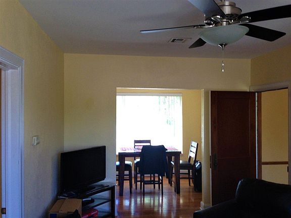 3rd image of 600 E Walnut Ave #A