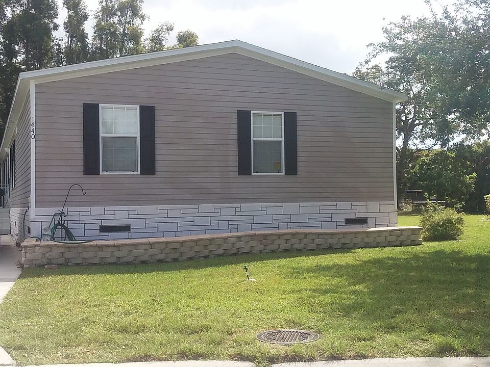 2nd image of 1440 SW 64th Way