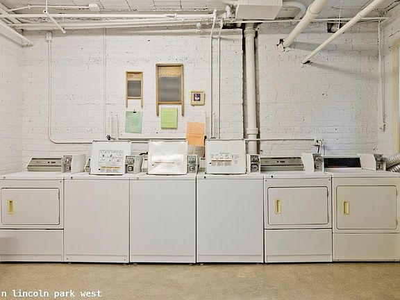 4th image of 1824 N Lincoln Park W #1121