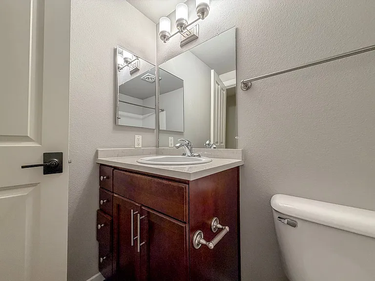 566 Prospect St #303 — Photo 15
