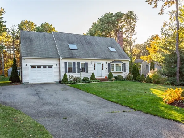 20 Sandy Way, Mashpee, MA 02649