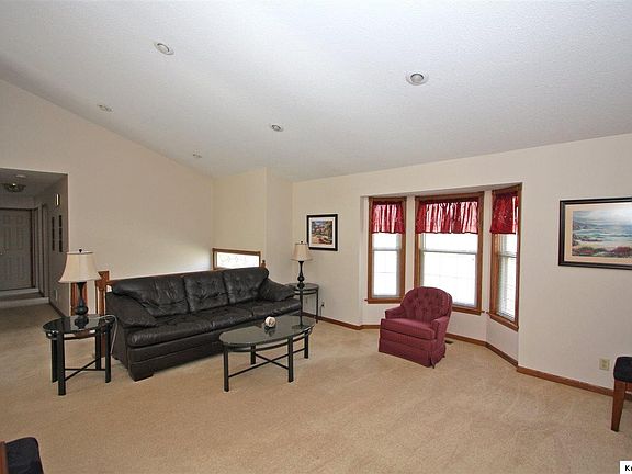 3rd image of 3410 Apple Valley Dr