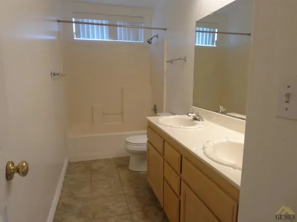 3706 Bedrock Dr, Bakersfield, CA 93311