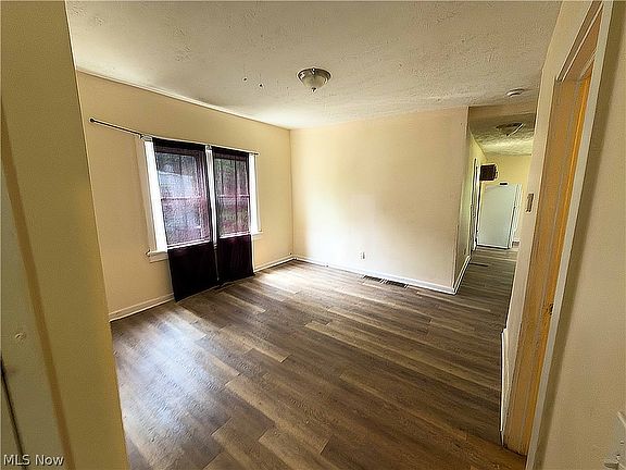5th image of 3280 E 128th St