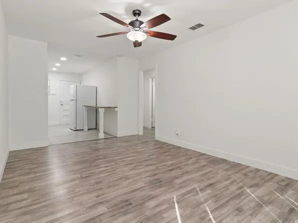 2211 Barbell Ln #2211, Fort Worth, TX 76111