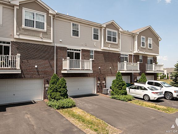 5th image of 16729 Brighton Dr