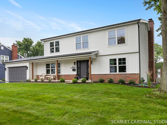 3rd image of 1048 Summit Hills Ln