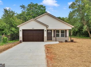 610 Cornelia Dr, Warner Robins, GA 31088