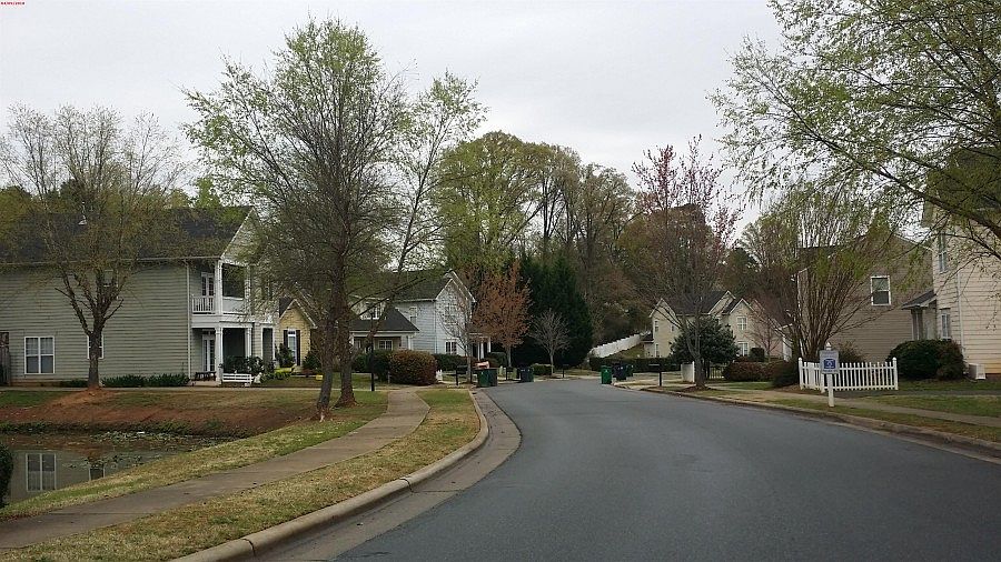 2nd image of 4730 Eaves Ln