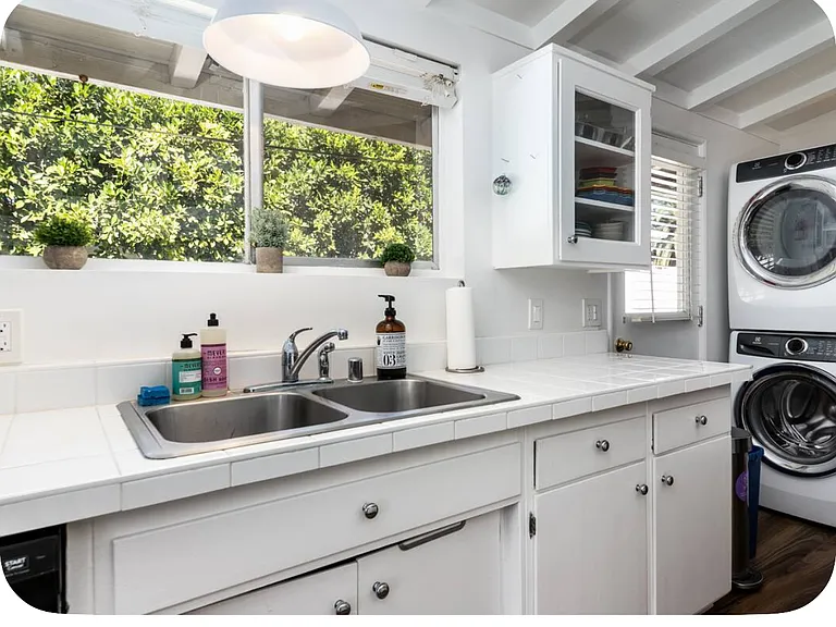 7801 Capistrano Ave — Photo 21
