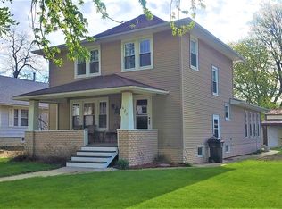 623 8th Ave, Sheldon, IA 51201