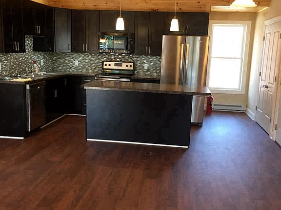 1700 sq ft, 3 bedroom