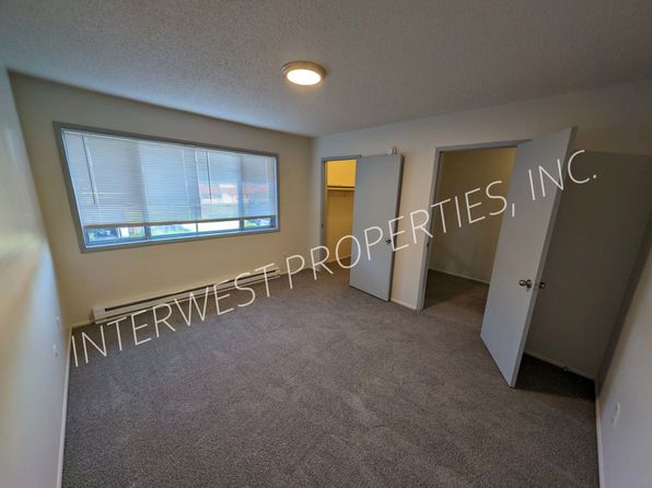 17441 SE Division St #8