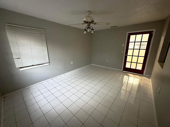4th image of 334 Avenue E SE