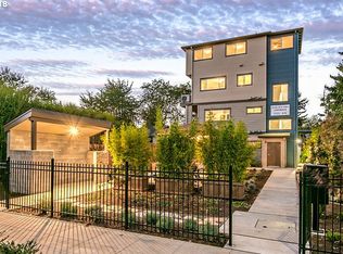 5321 NE Irving St #G, Portland, OR 97213