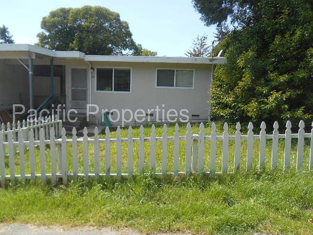 1st image of 69 Holly Hts