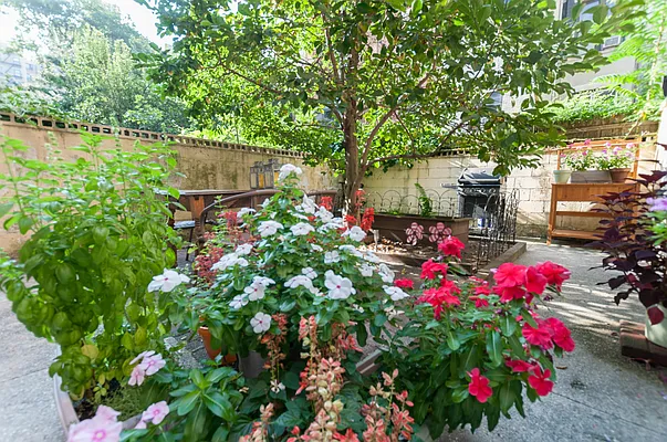 Rented by Keller Williams NYC | media 16