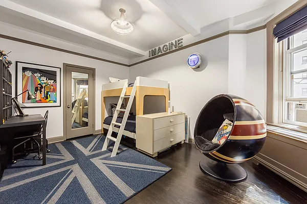 Sold by Compass | media 9