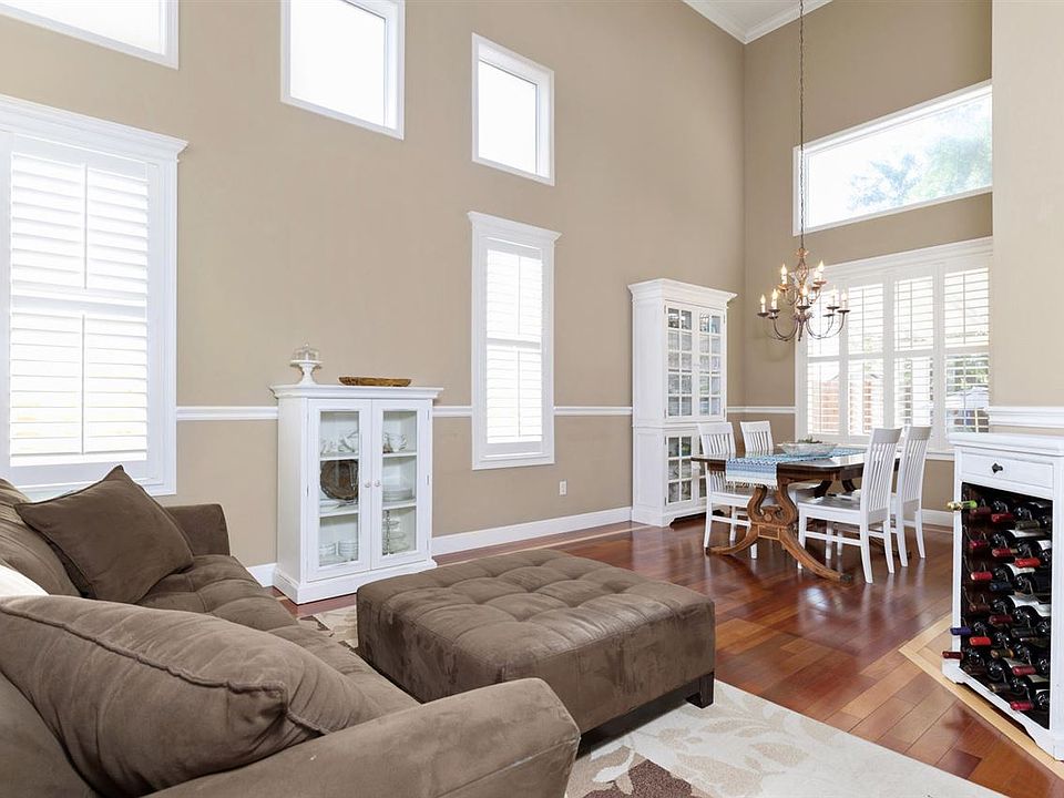 2nd image of 568 Summerwood Dr